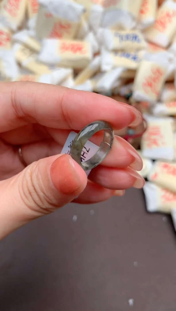 未镶嵌挂件翡翠福利有色线。7圈