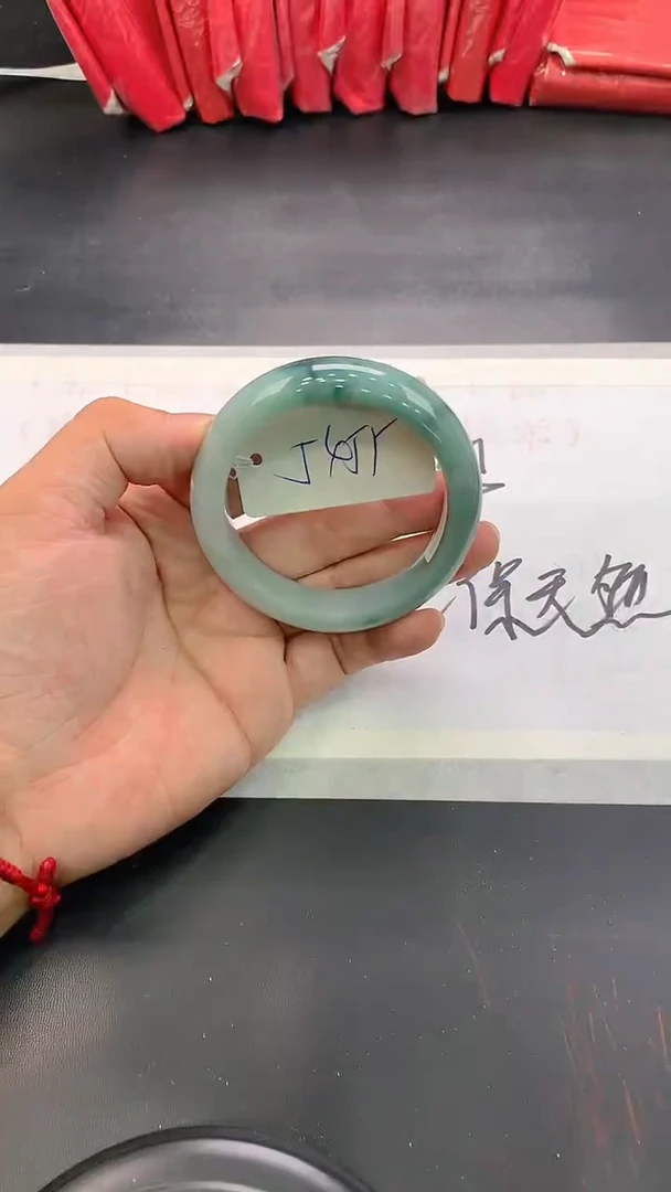 翡翠手镯未镶嵌221
