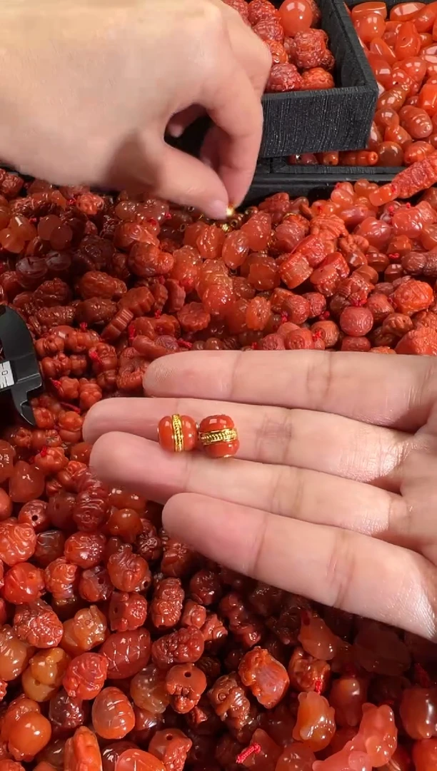 【闪购商品】南红玛瑙颈饰未镶嵌1