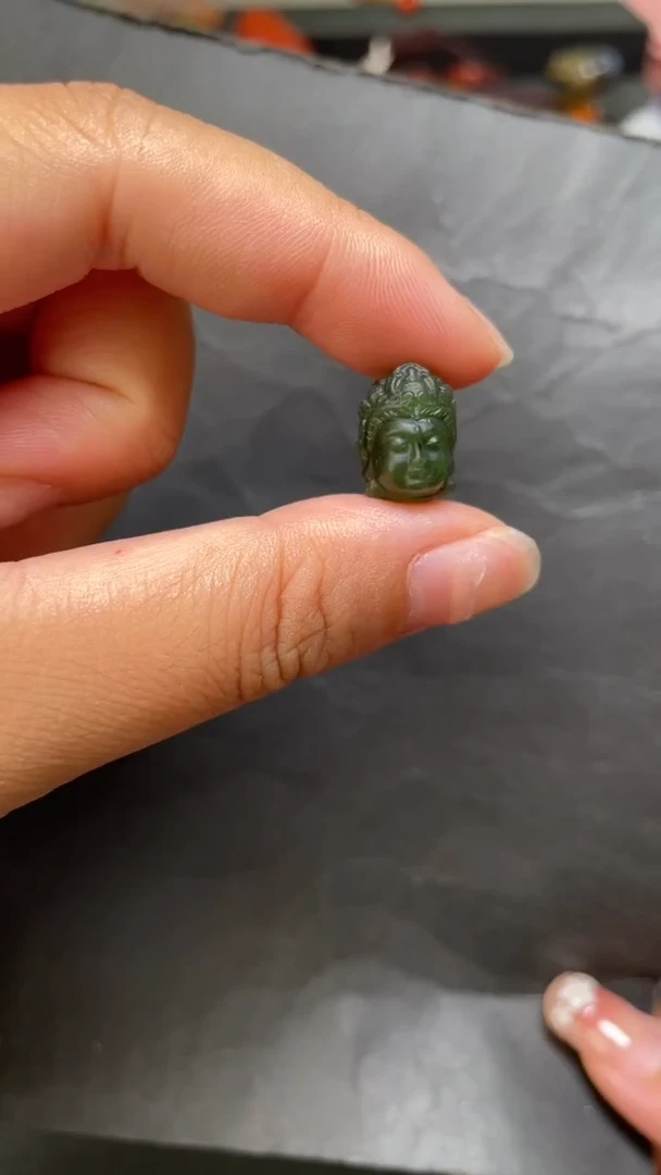 和田玉未镶嵌吊坠(不含链)1