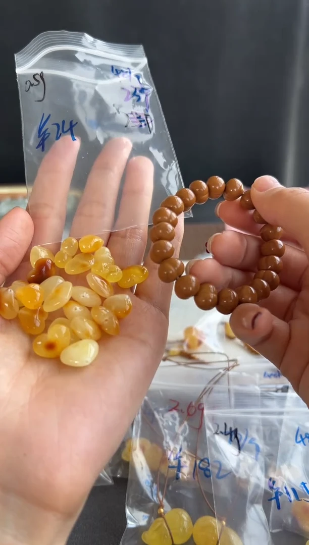 蜜蜡颈饰未镶嵌114号买断多样性发一