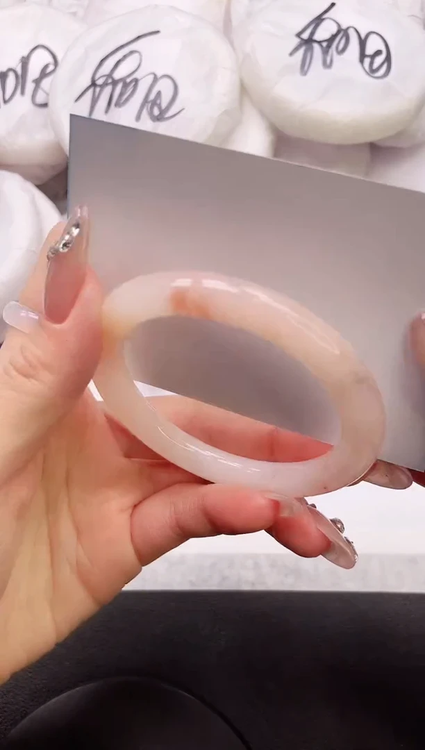 【闪购商品】石英质玉手镯未镶嵌23K257-52