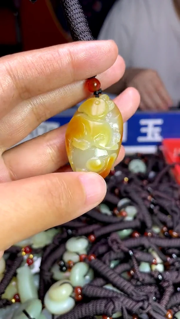 未镶嵌和田玉挂件1