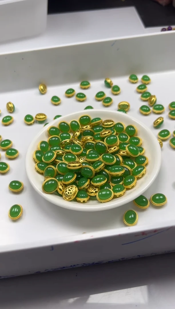 和田玉银S800镶嵌颈饰x1089菠菜绿隔珠3颗