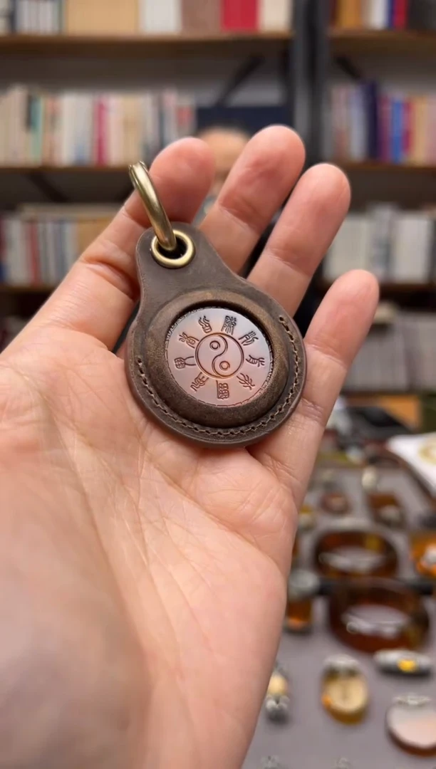 【闪购商品】琥珀颈饰未镶嵌九字真言