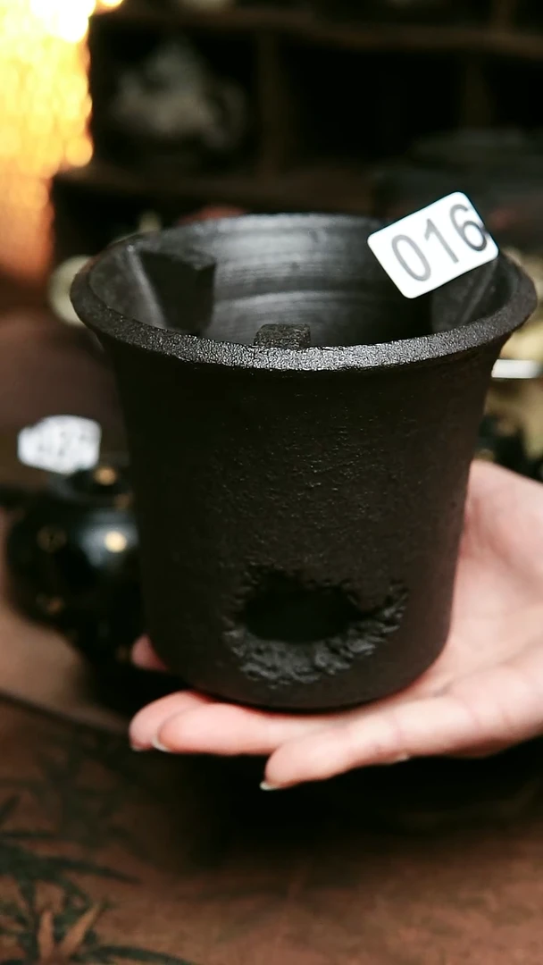 016号紫砂全手工黑色炉子