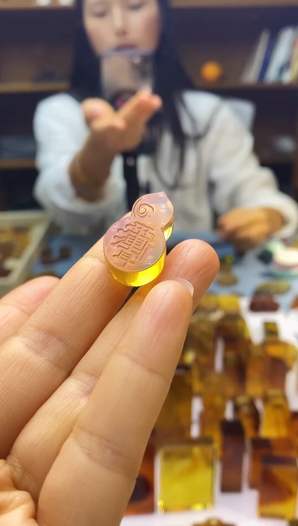 琥珀颈饰未镶嵌SN90-41（紫薇讳葫芦）手机挂