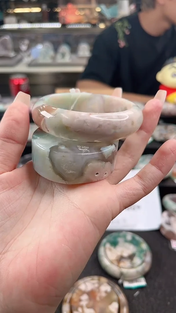 未镶嵌手镯石英质玉尘*丷圈口（赠品镯心）