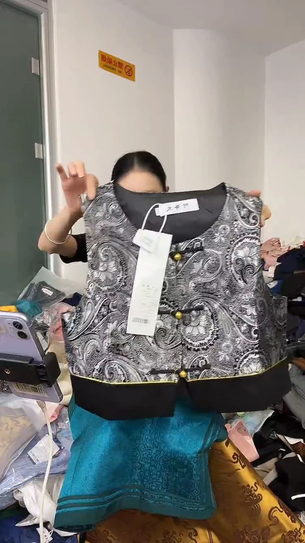 马甲 L码  105-115斤