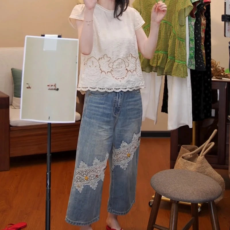 简约百搭镂空蕾丝拼接短袖+高腰百搭牛仔裤LK2504586