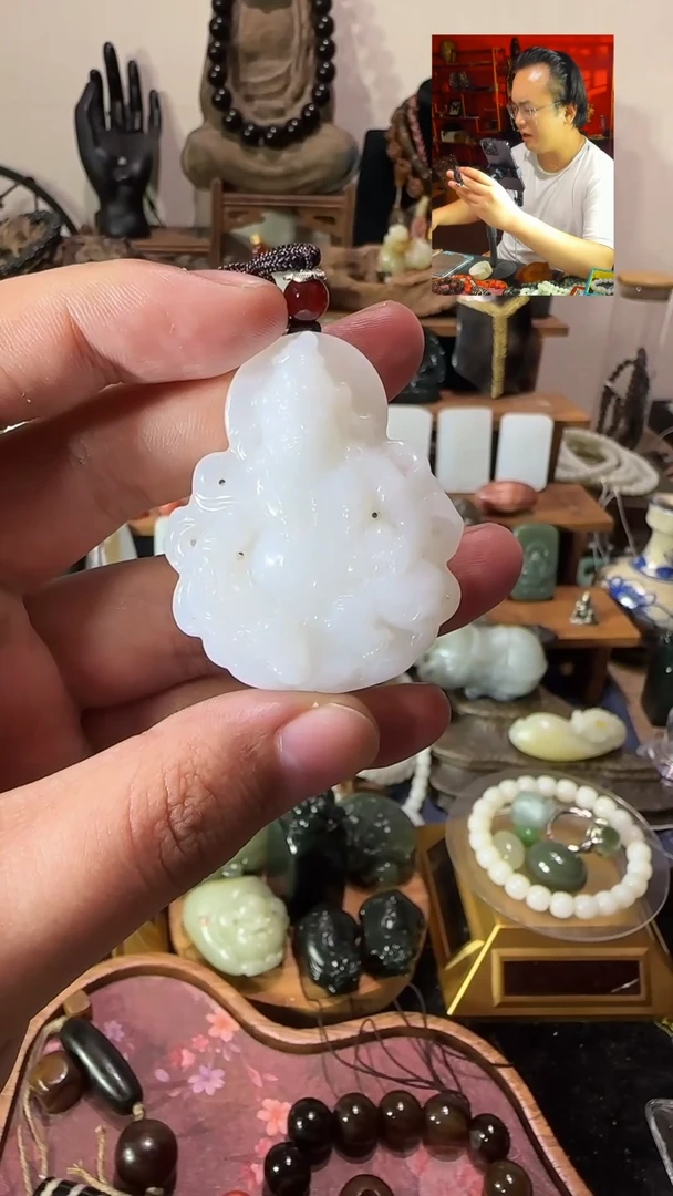 和田玉未镶嵌颈饰野牛沟黄财