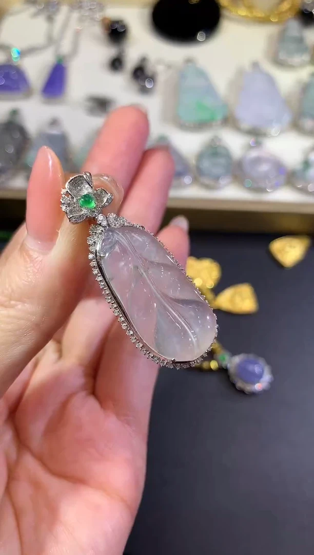 吊坠(不含链)18K金镶嵌翡翠28-叶子