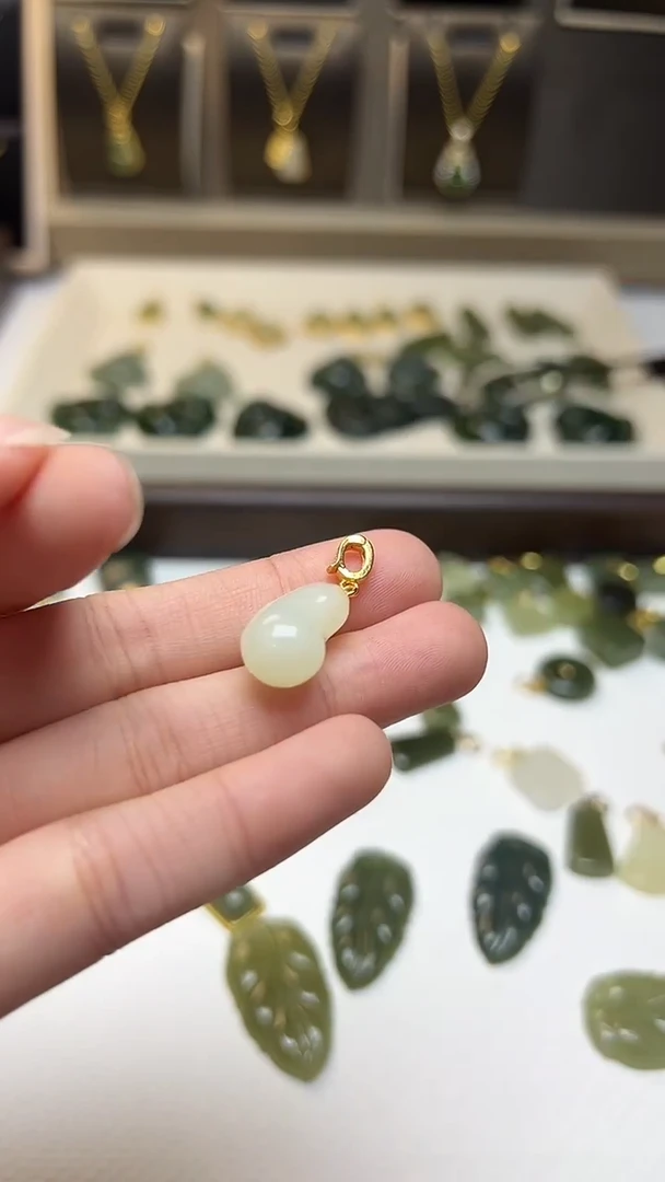 吊坠(不含链)银S925镶嵌和田玉 吊坠(不含链) 银S925镶嵌 和田玉