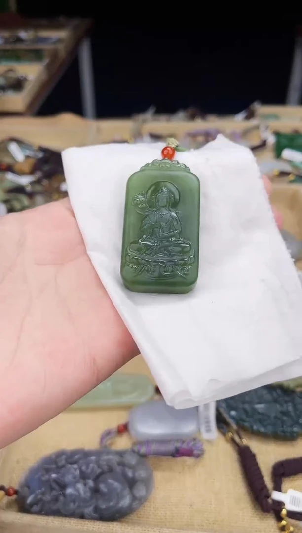 颈饰未镶嵌和田玉1