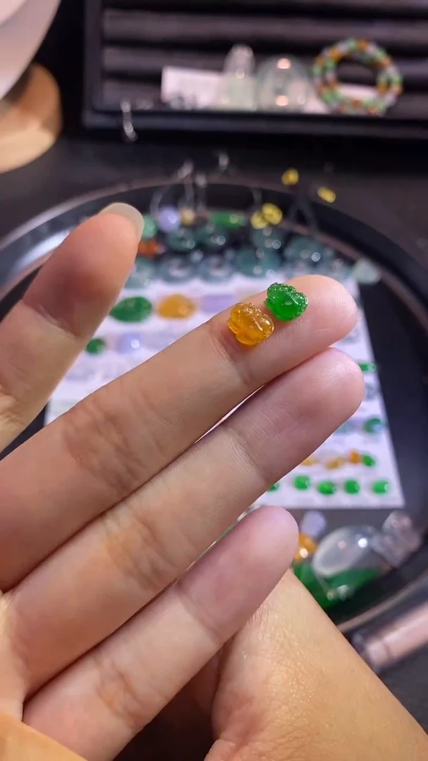 翡翠挂件未镶嵌貔貅