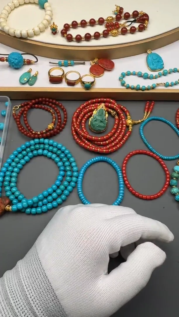 18K金镶嵌配饰南红玛瑙乌***~11111