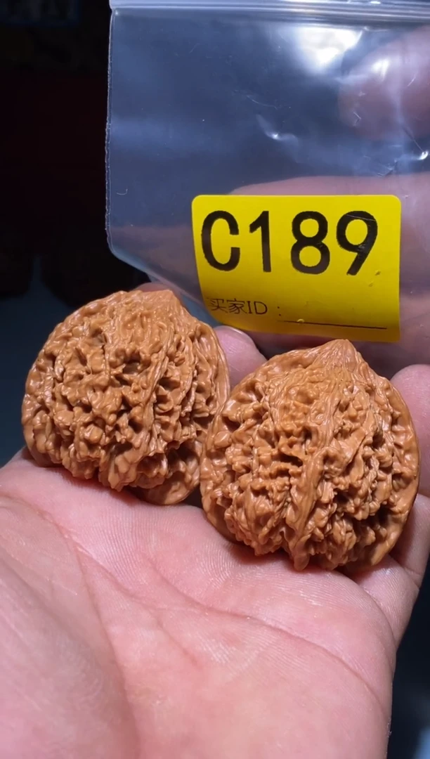 把件文玩核桃满天星40左右全品打底C189