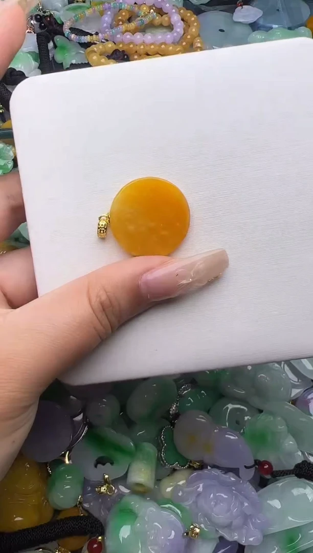 翡翠未镶嵌颈饰天然缅甸翡翠吊坠