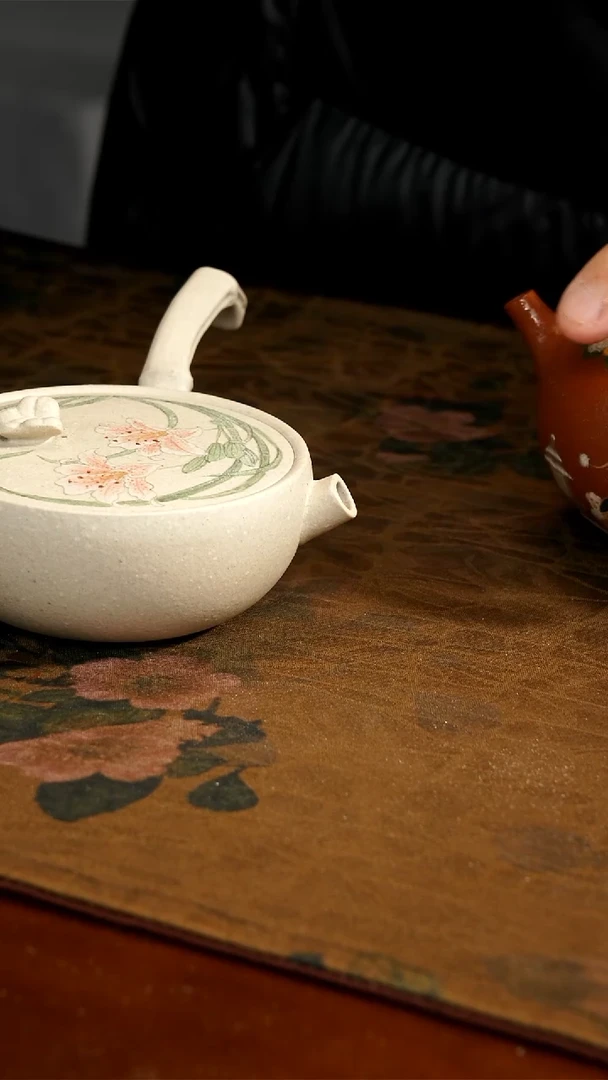 茶壶紫砂白泥蝴蝶侧把壶微瑕