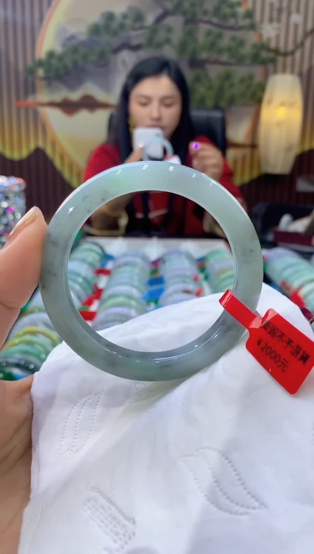 【闪购商品】翡翠手镯未镶嵌多人09109