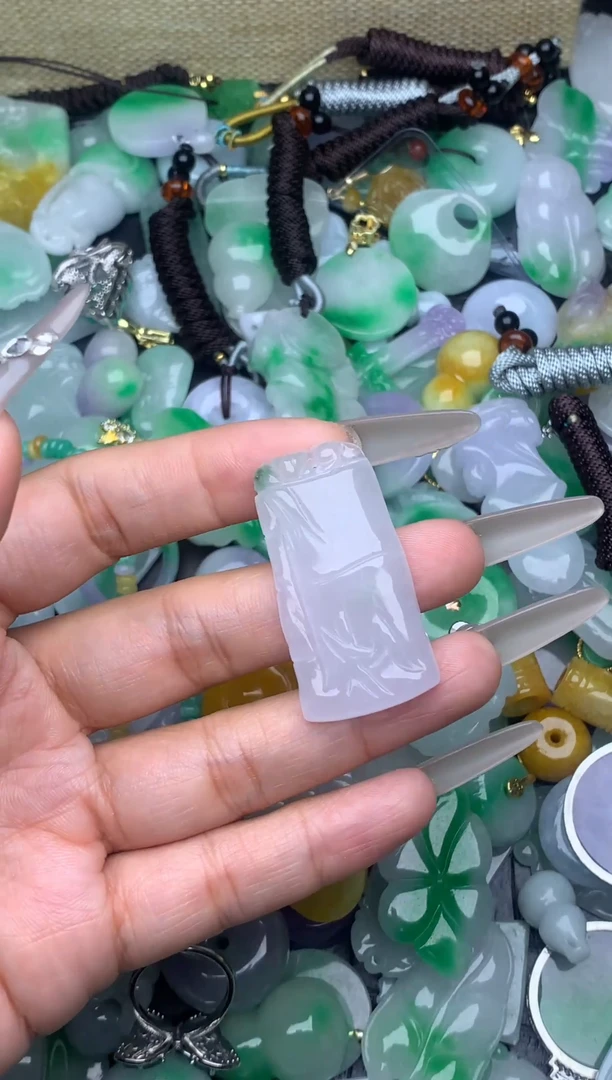 翡翠未镶嵌颈饰天然缅甸翡翠吊坠