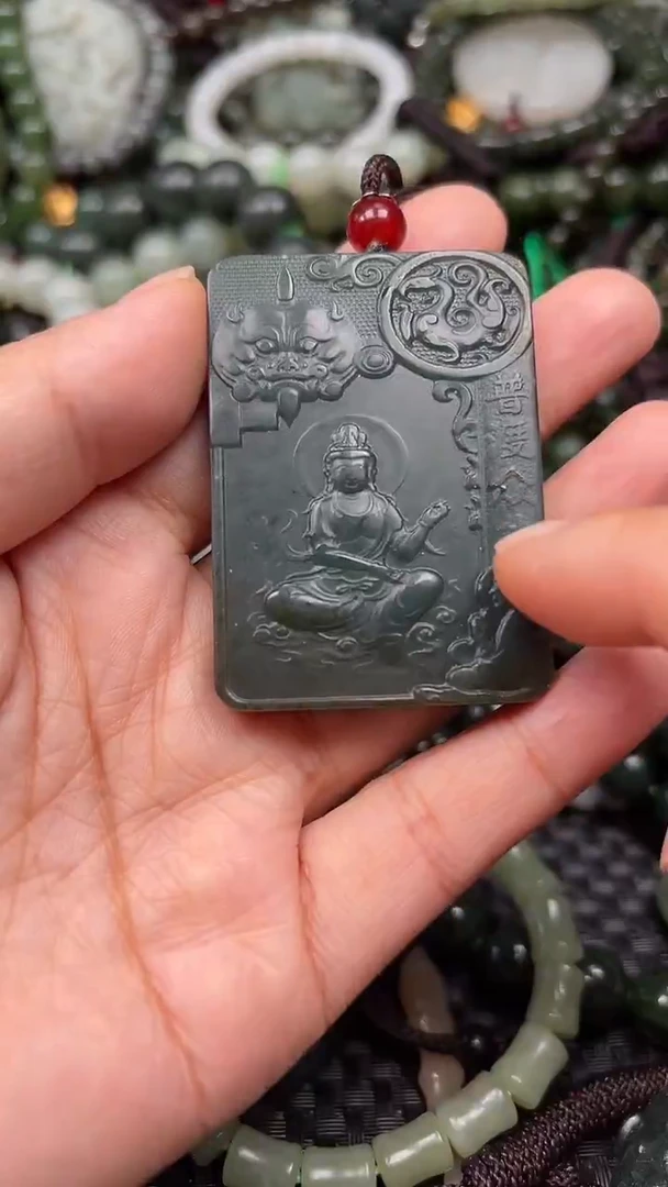 颈饰未镶嵌和田玉1