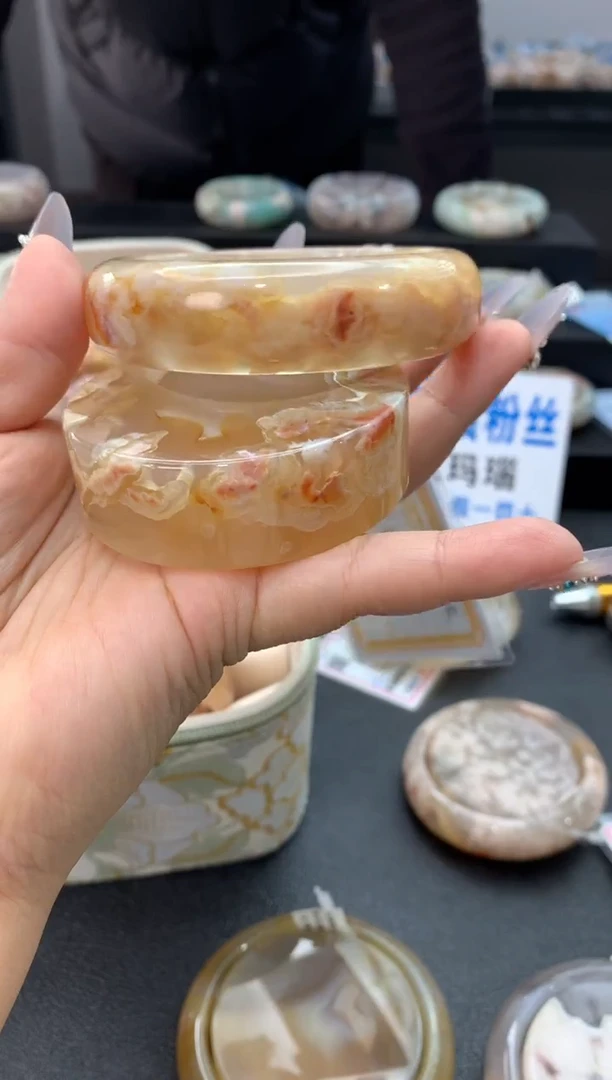 未镶嵌手镯石英质玉（63-64圈口）赠送镯心