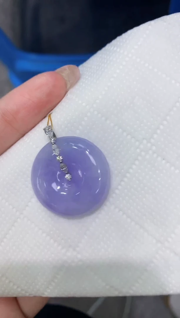 翡翠18K金镶嵌颈饰111111111