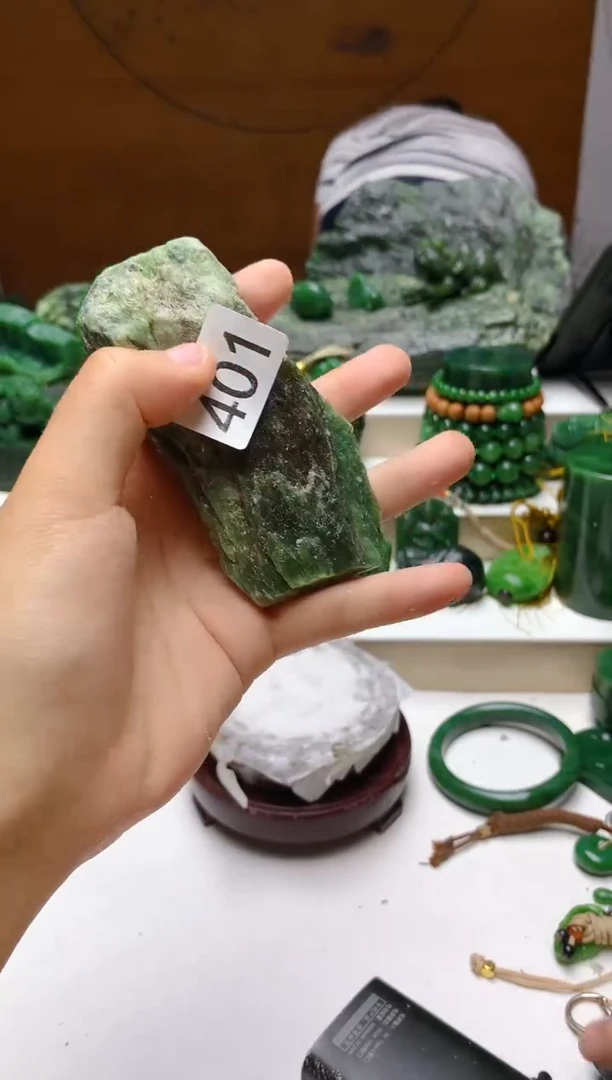 未镶嵌和田玉（碧玉）珠宝半成品1