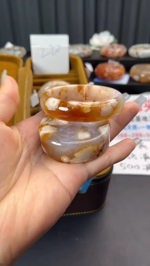 未镶嵌手镯石英质玉（55圈口）赠送镯心