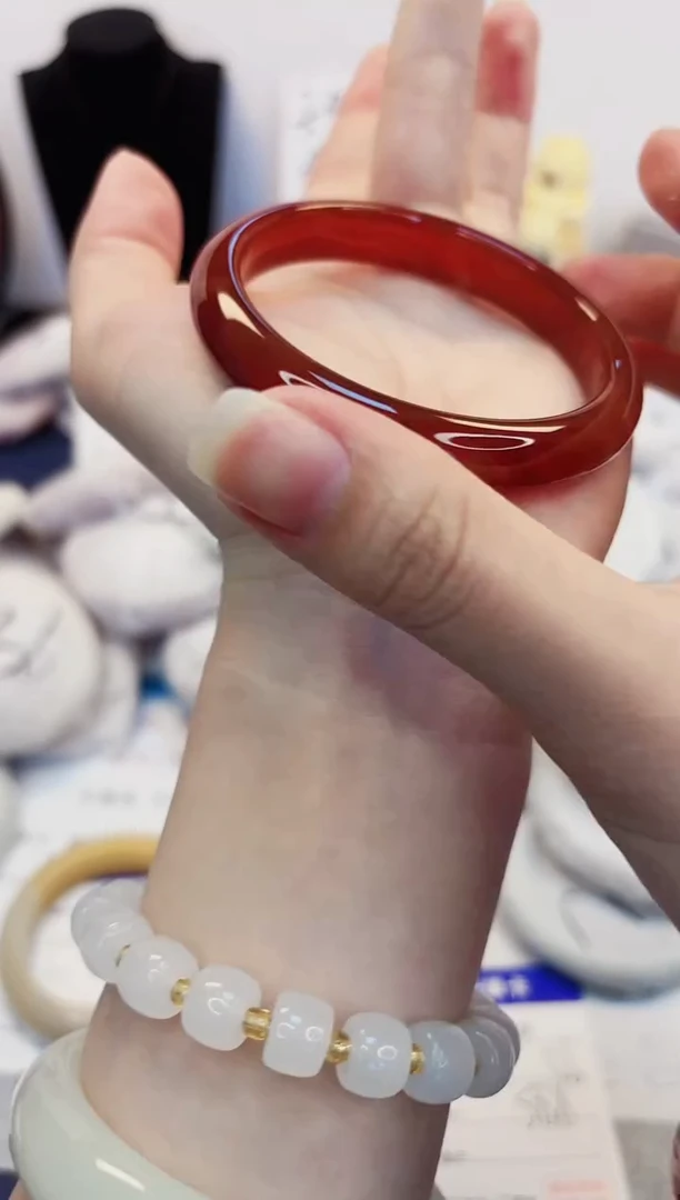 【闪购商品】石英质玉手镯未镶嵌89-玛瑙57圈口