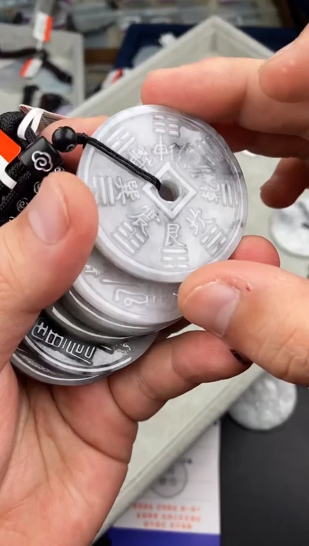 【闪购商品】翡翠颈饰未镶嵌  多样性发其一