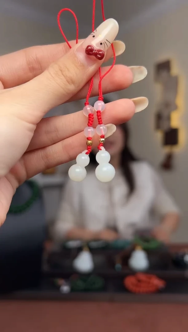 颈饰未镶嵌和田玉葫芦 多样性发其一