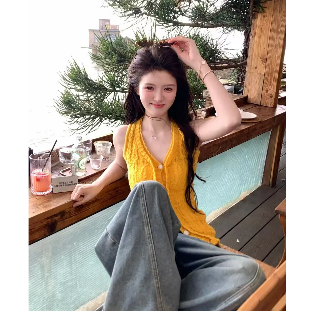 VK&BMBM【招财小黄花】纯欲辣妹V领钩花无袖背心NZ278