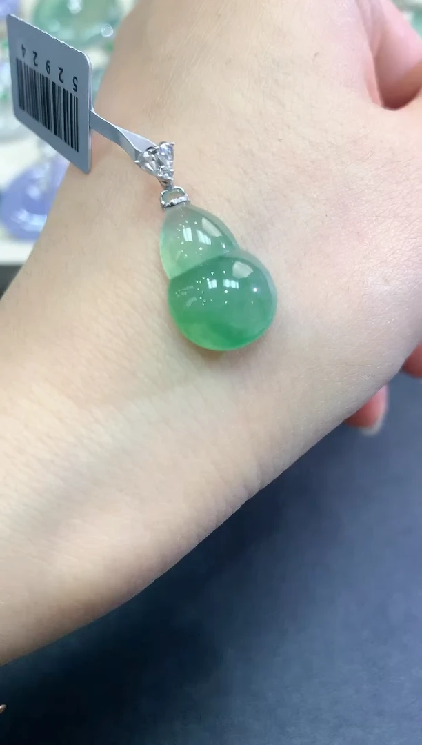 【闪购商品】翡翠颈饰18K金镶嵌B14