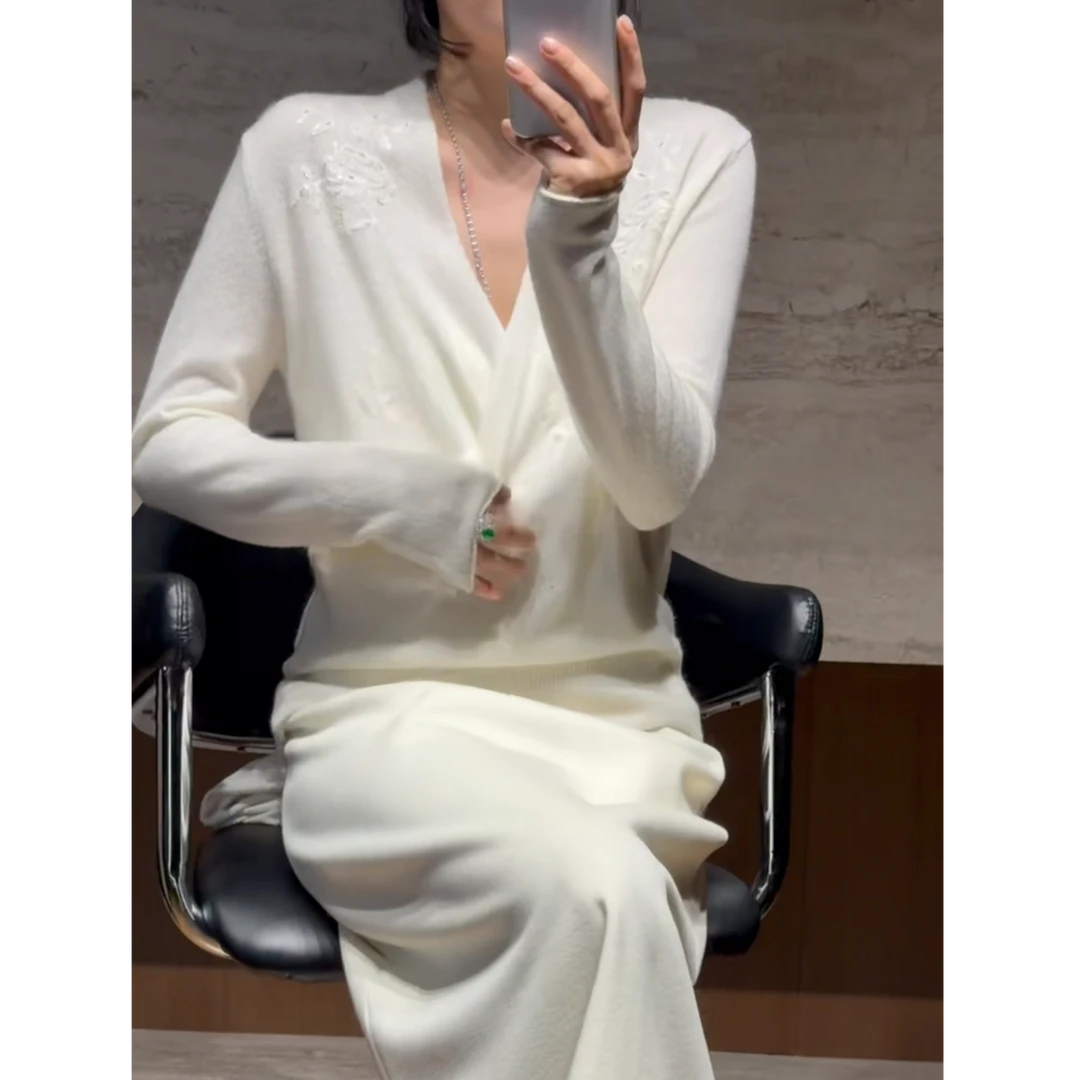 TANTAN 秋冬保暖V领洋气保暖时尚羊绒衫3790