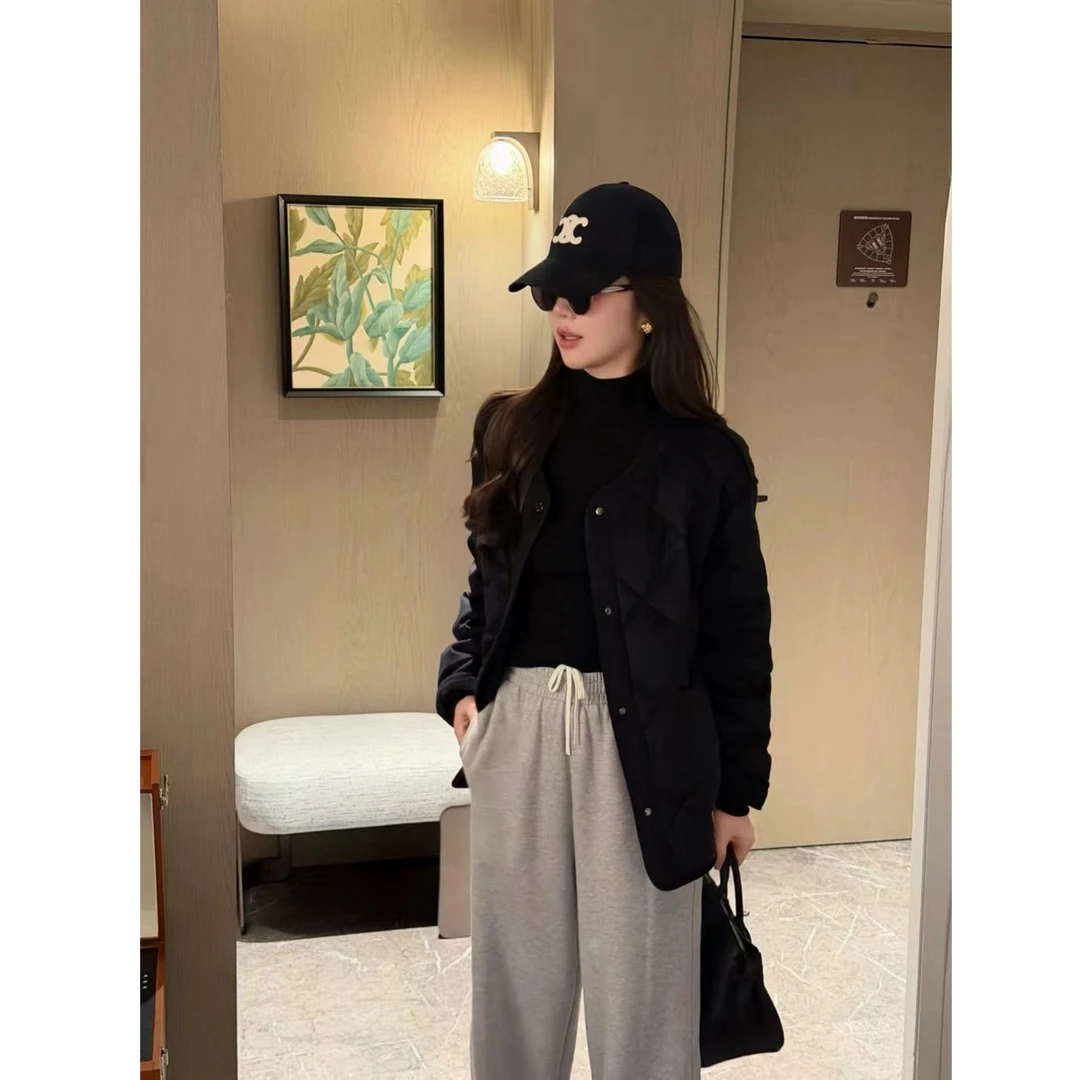 希娜 95白鹅绒轻盈菱格衔缝羽绒服