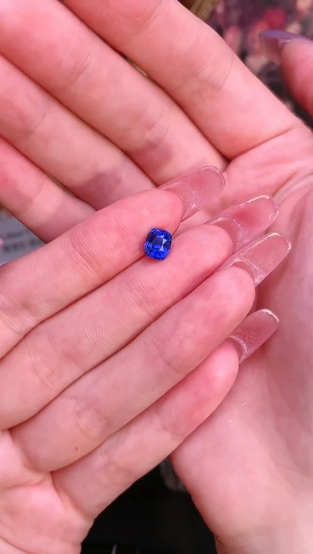 蓝宝石裸石未镶嵌1.51CT