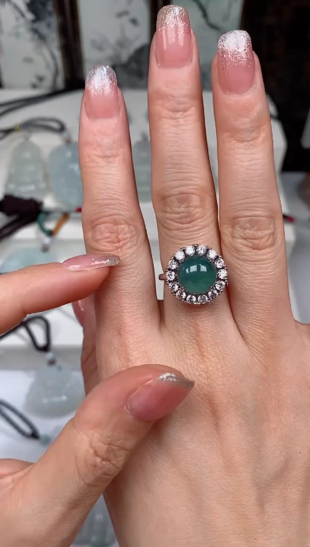 【闪购商品】翡翠颈饰未镶嵌戒指