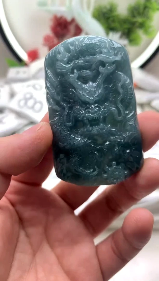 【闪购商品】翡翠颈饰未镶嵌龙牌