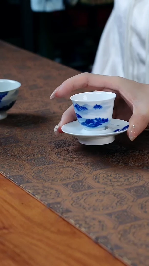 杯子高端高温重工釉下青花山水杯子带底托