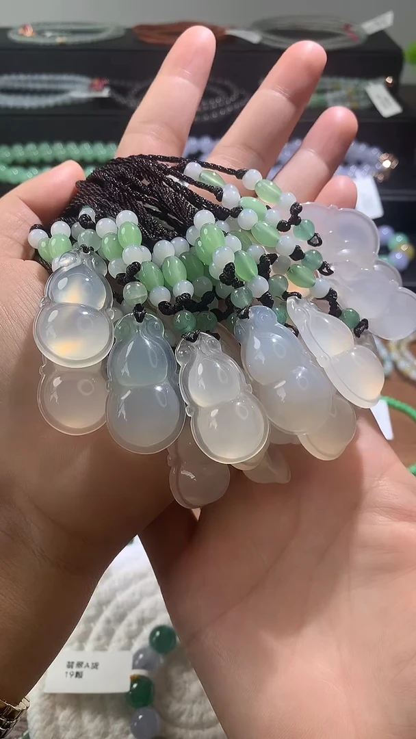 合金颈饰玛瑙/玉髓葫芦挂件