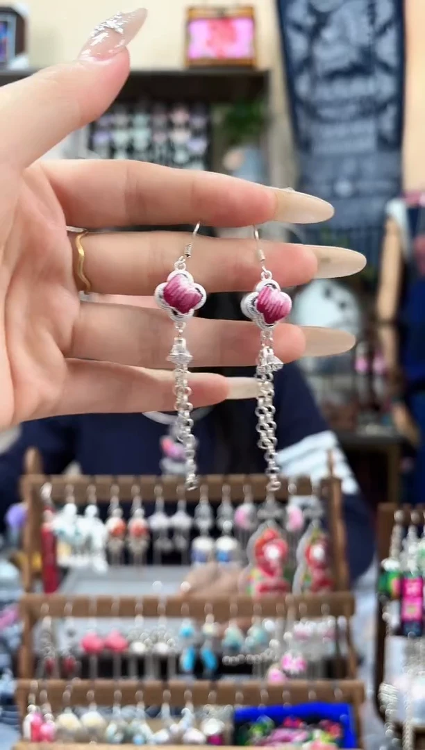 织绣民族风非遗老绣饰品710