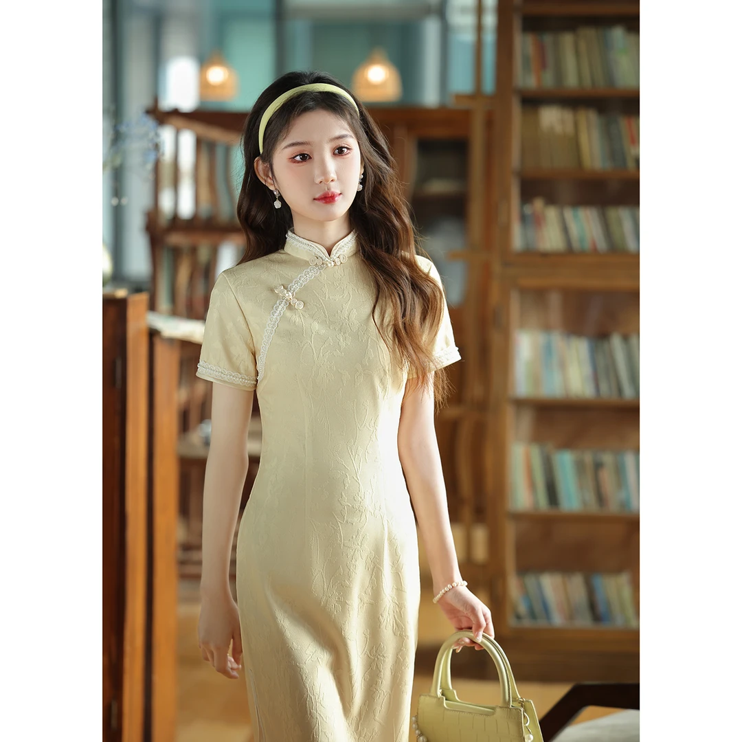 黄色素雅中式少女感旗袍2025年夏季新款修身气质改良版日常款