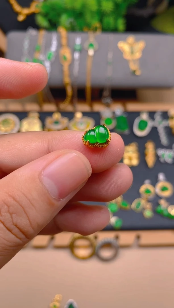 吊坠(不含链)银S925镶嵌翡翠穿孔葫芦