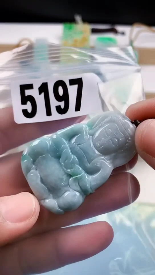 【闪购商品】翡翠挂件未镶嵌天然翡翠吊坠挂件