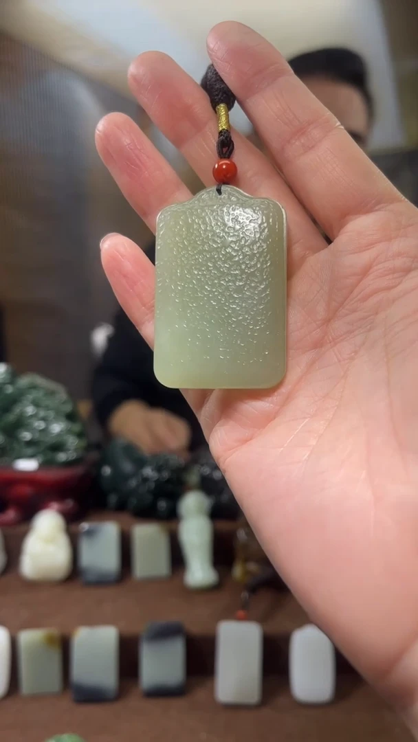 颈饰未镶嵌和田玉`