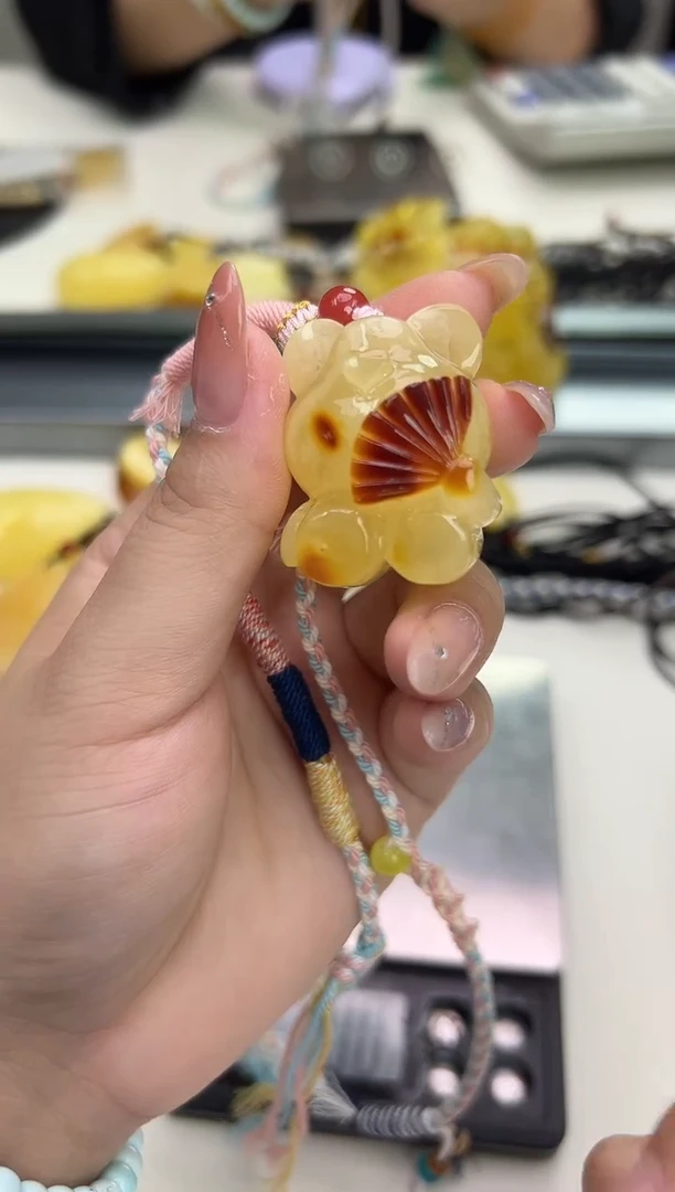 裸石琥珀未镶嵌琥珀蜜蜡吊坠