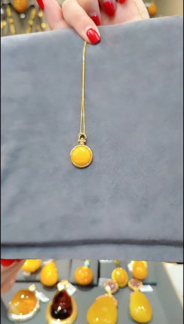 【闪购商品】蜜蜡吊坠(赠链)银S925镀金镶嵌H693蜜蜡吊坠