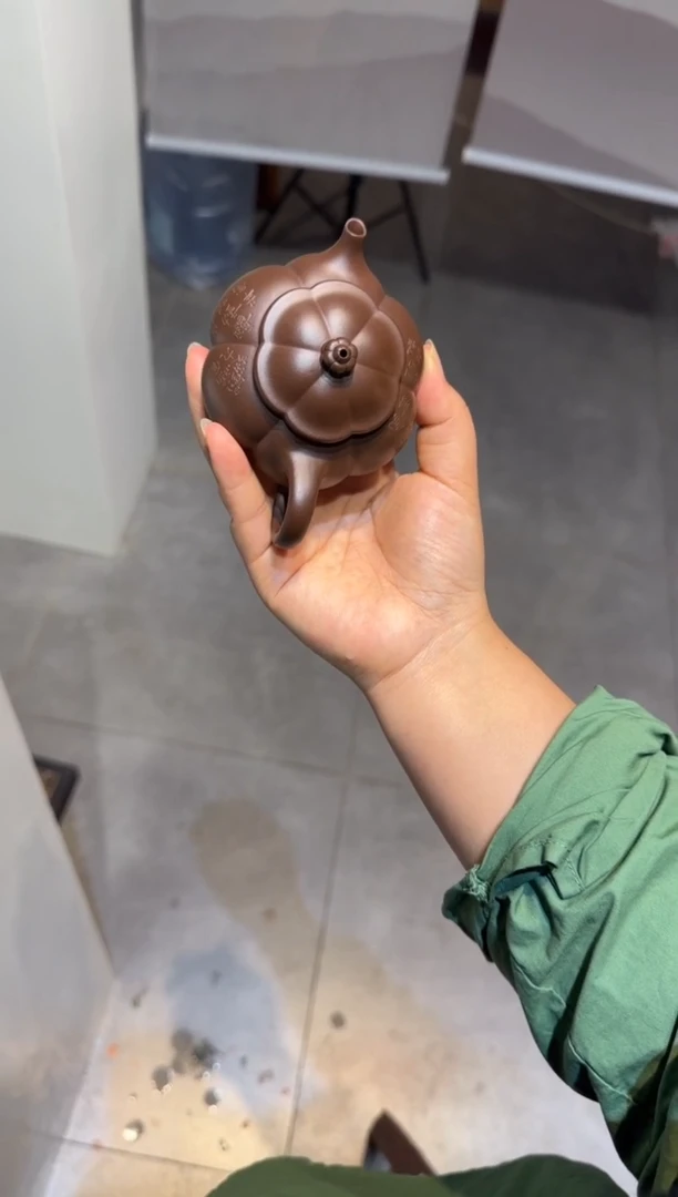 茶壶紫砂橡*大鱼海棠